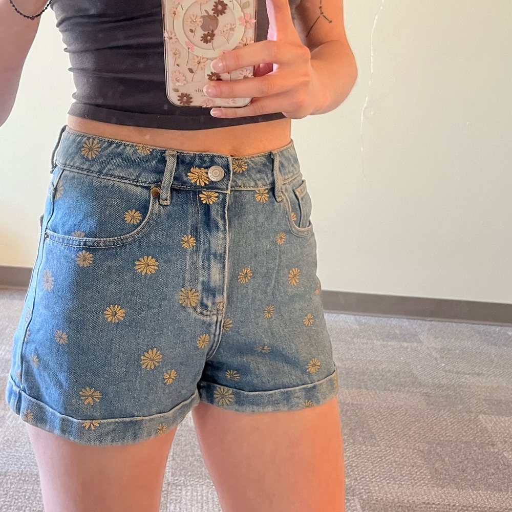 High waisted Flower Mom Shorts